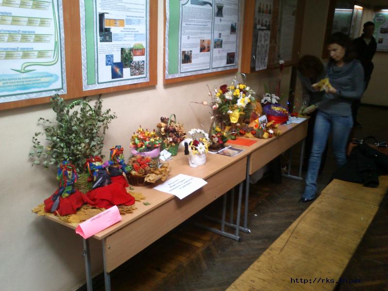 Выставка студенческого творчества повященная литературному вечеру УИПА